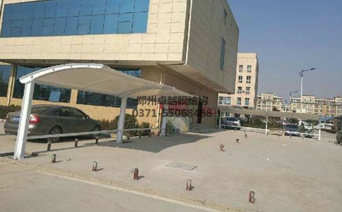 新鄉(xiāng)原陽縣中醫(yī)院膜結(jié)構車棚