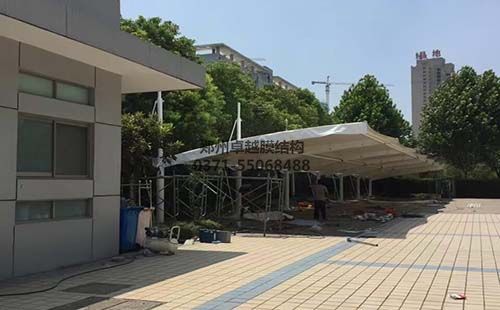 駐馬店中盛立方城膜結(jié)構(gòu)車(chē)棚