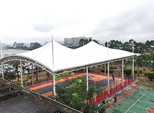 籃球場膜結(jié)構(gòu)頂棚/罩棚/雨棚的優(yōu)勢有哪些？(圖文)