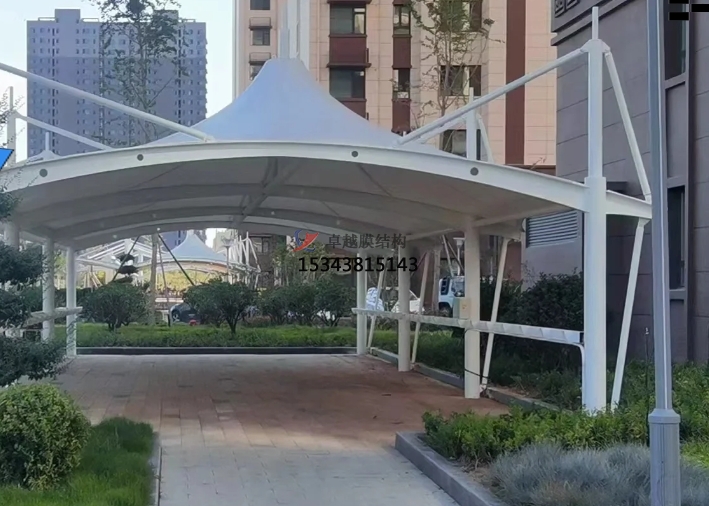 卓越膜結(jié)構(gòu)停車棚景觀棚定做有什么優(yōu)勢？