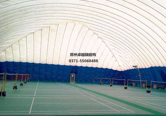 膜結(jié)構(gòu)地下車庫(kù)入口清潔